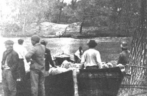 A ferry across the Río Negro A ferry across the Río Negro